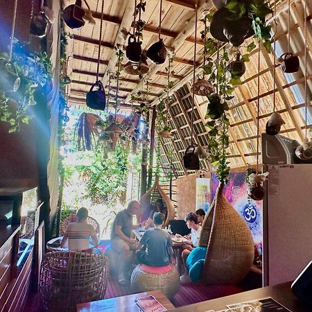 A Lounge Hostel And Cafe เอลลา ภายนอก รูปภาพ