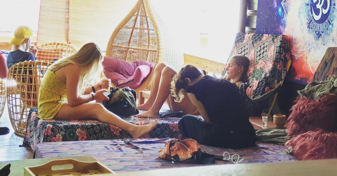 A Lounge Hostel And Cafe เอลลา ภายนอก รูปภาพ