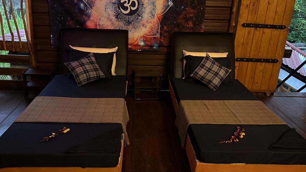 A Lounge Hostel And Cafe เอลลา ภายนอก รูปภาพ