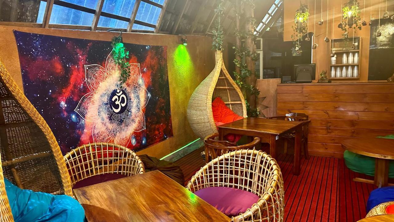 A Lounge Hostel And Cafe เอลลา ภายนอก รูปภาพ