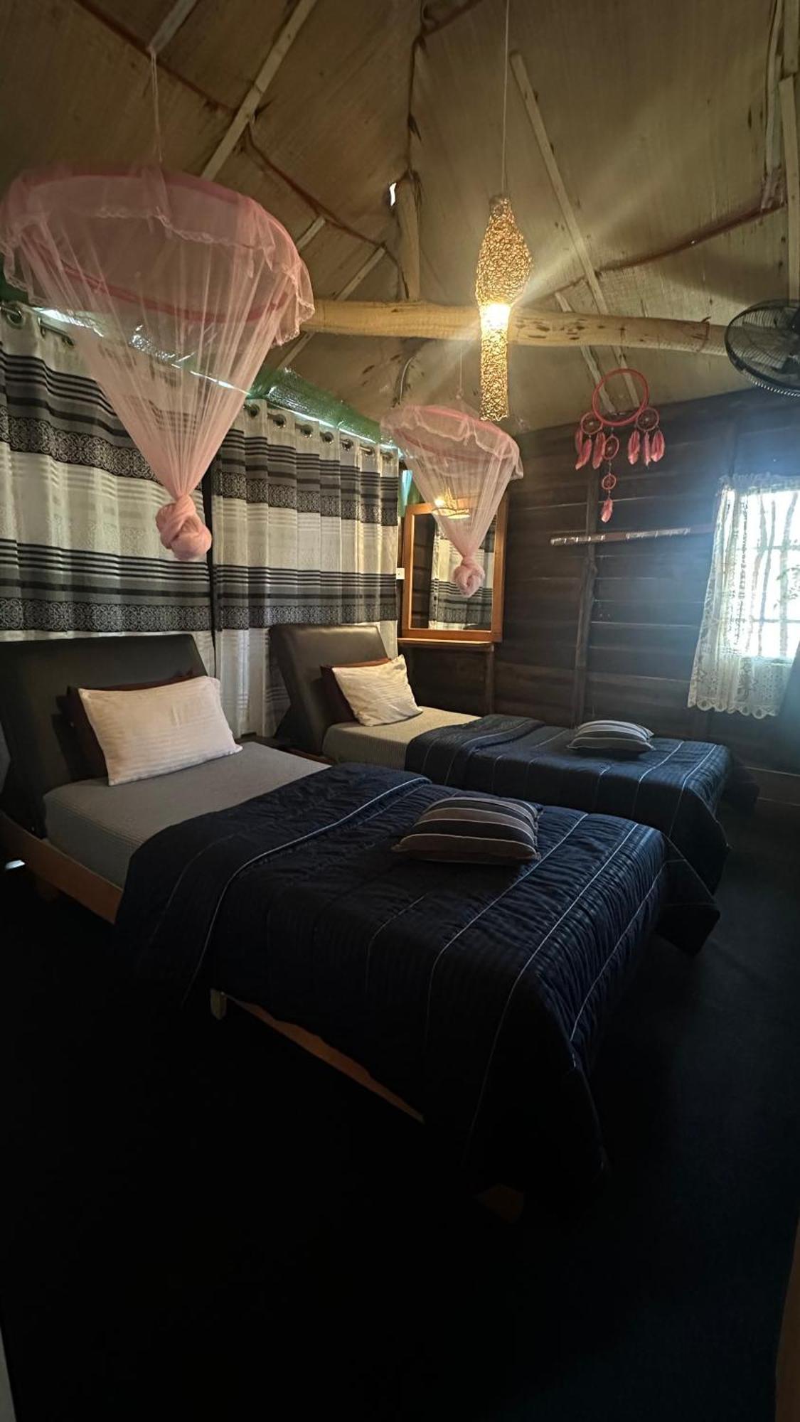 A Lounge Hostel And Cafe เอลลา ภายนอก รูปภาพ