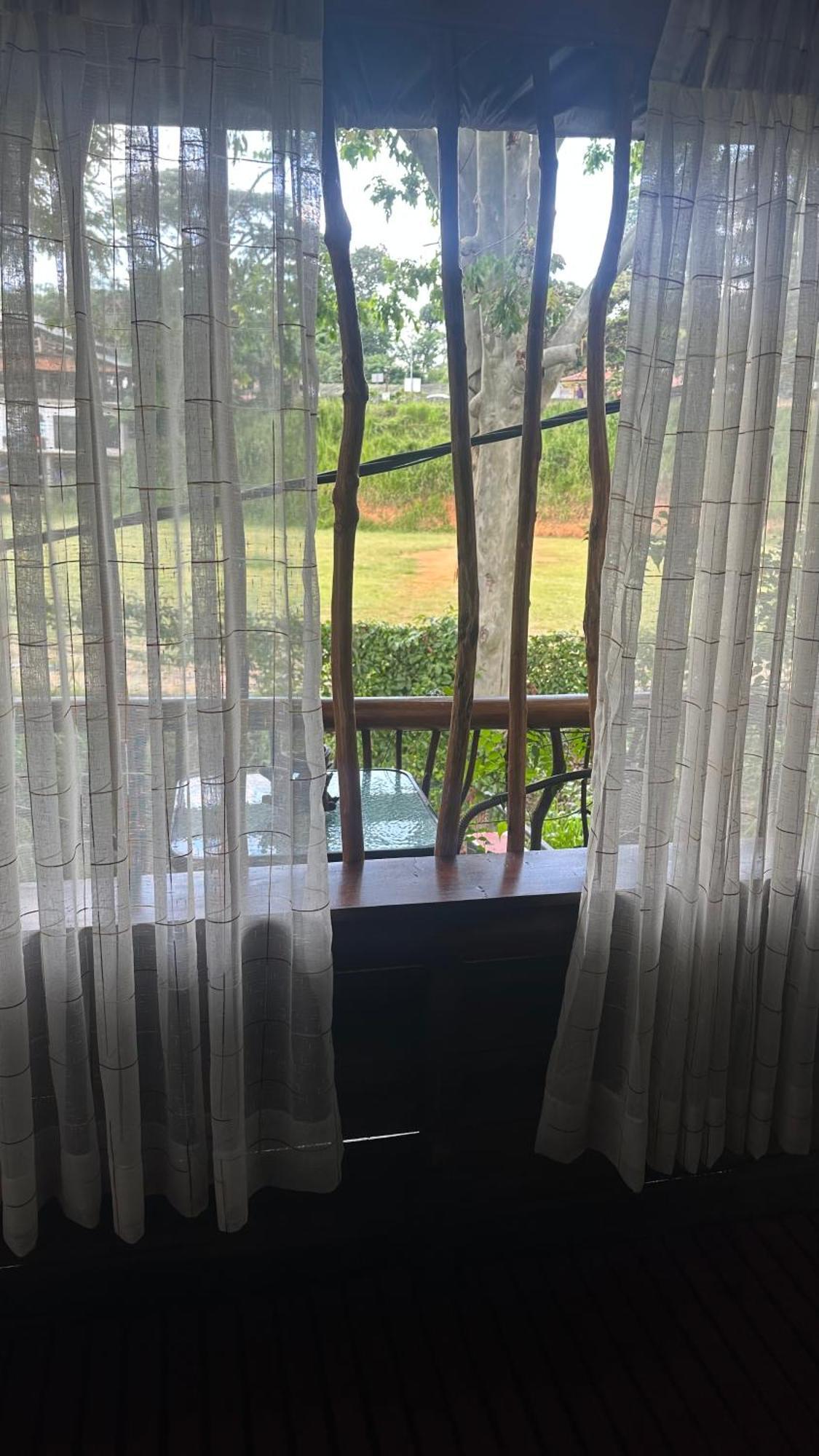 A Lounge Hostel And Cafe เอลลา ภายนอก รูปภาพ