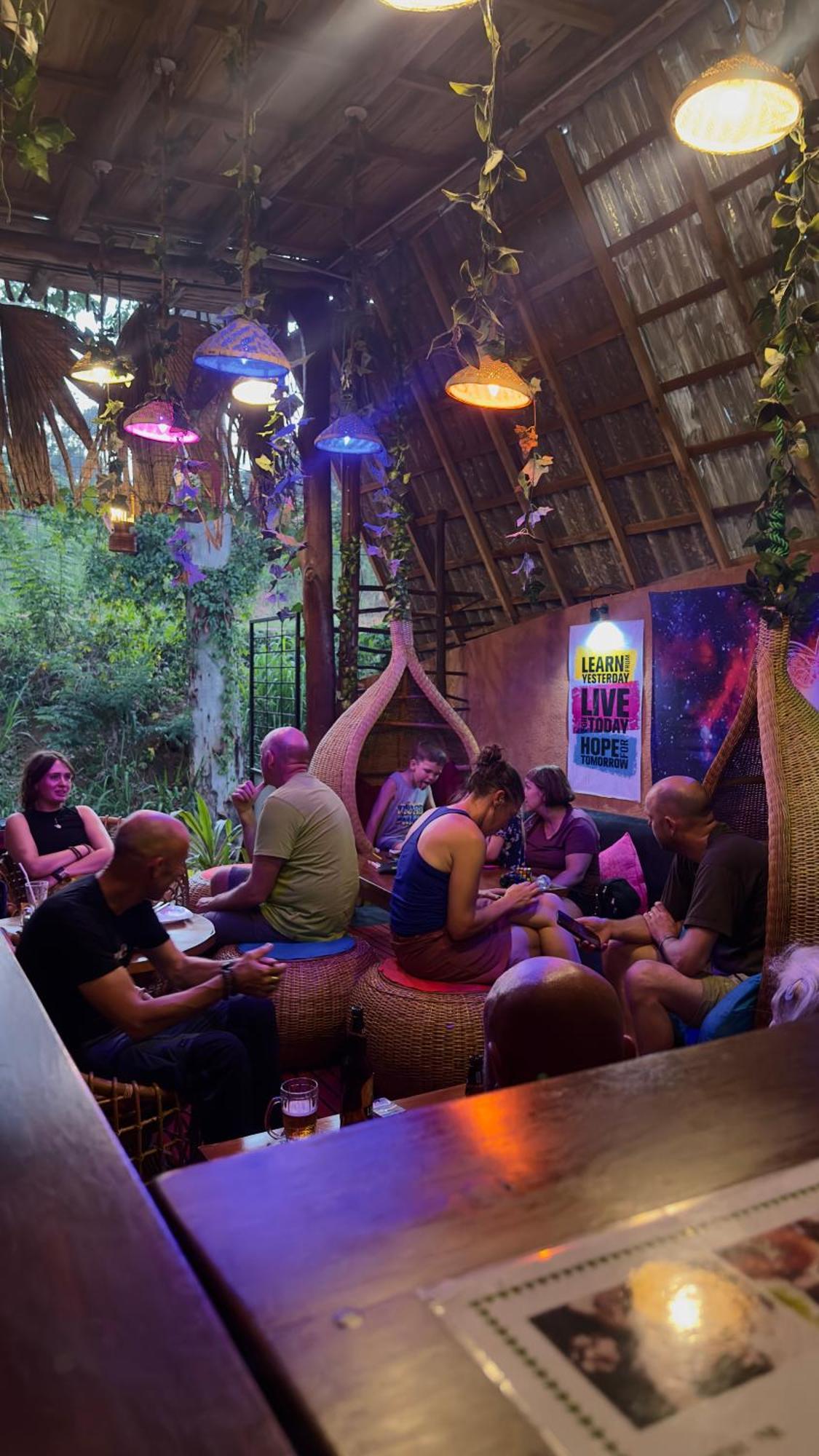 A Lounge Hostel And Cafe เอลลา ภายนอก รูปภาพ