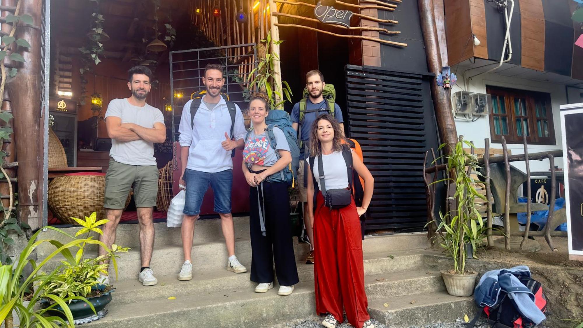 A Lounge Hostel And Cafe เอลลา ภายนอก รูปภาพ