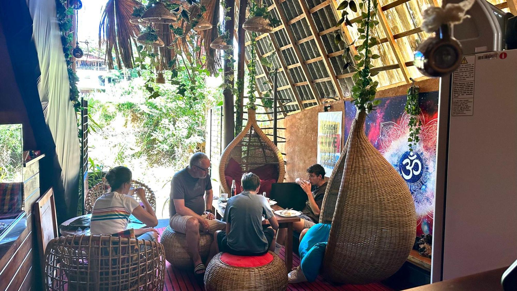 A Lounge Hostel And Cafe เอลลา ภายนอก รูปภาพ