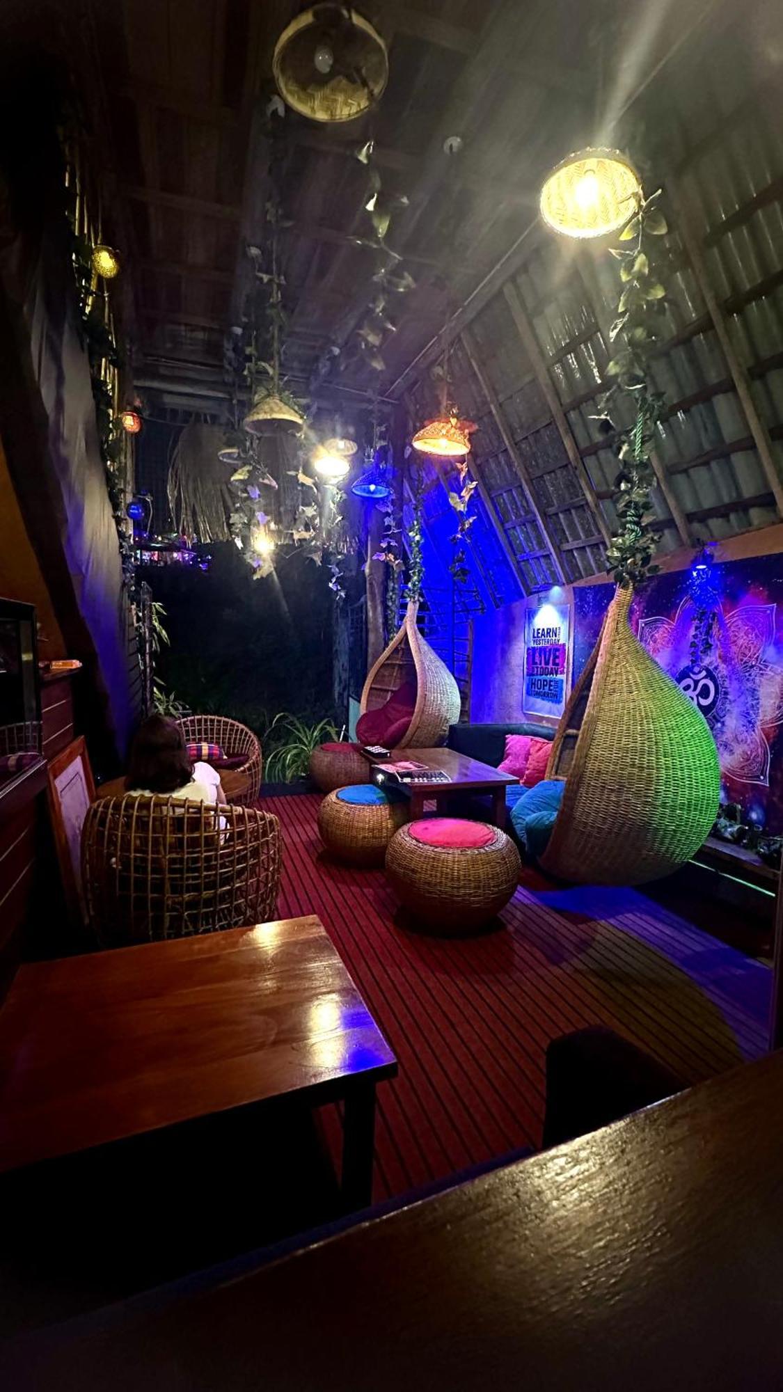 A Lounge Hostel And Cafe เอลลา ภายนอก รูปภาพ