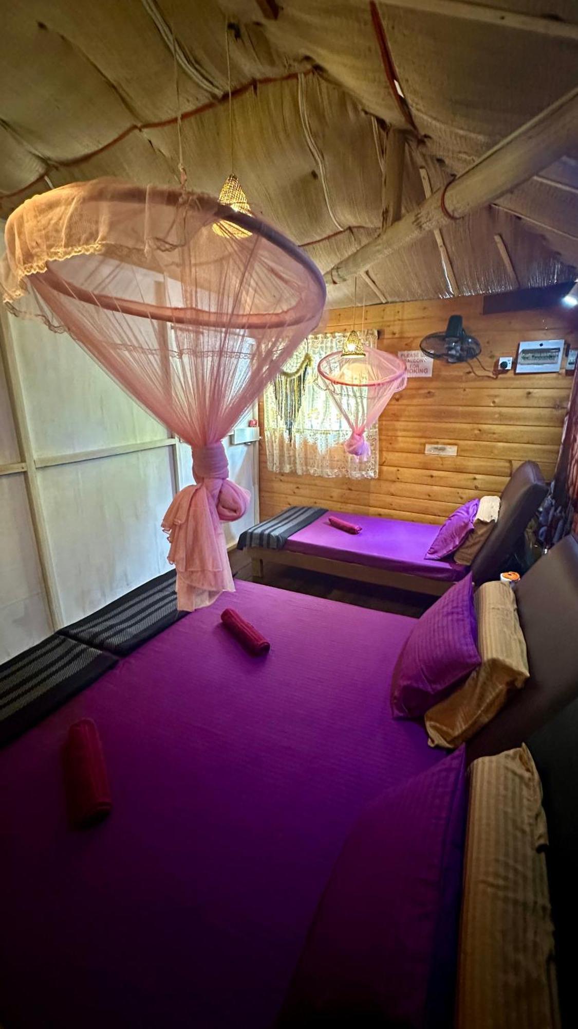 A Lounge Hostel And Cafe เอลลา ภายนอก รูปภาพ