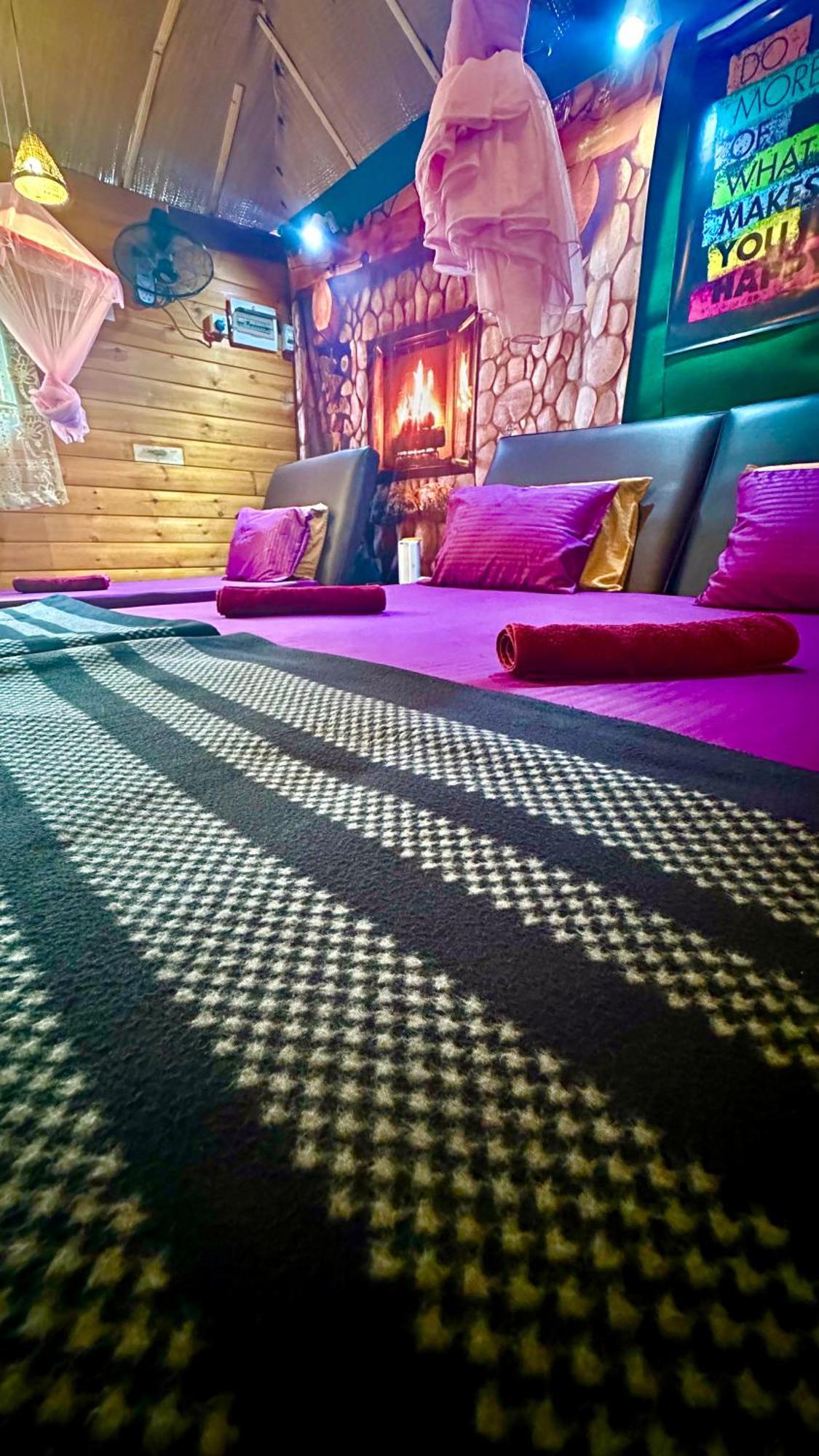 A Lounge Hostel And Cafe เอลลา ภายนอก รูปภาพ